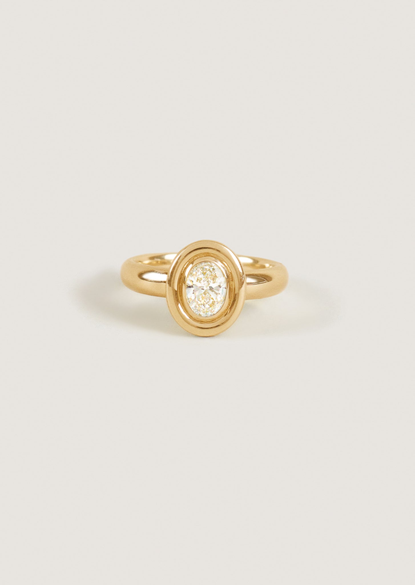 Jardin Oval Ring Diamond