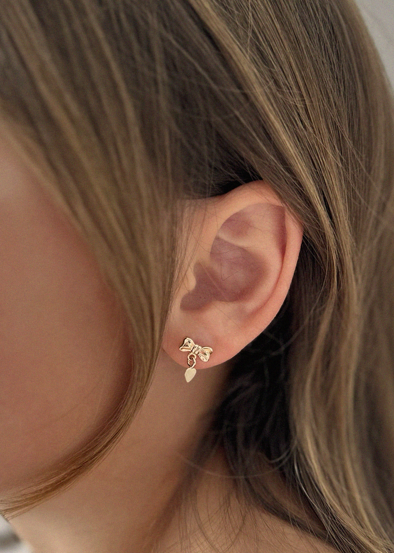 Bébé Heart & Bow Stud Earrings