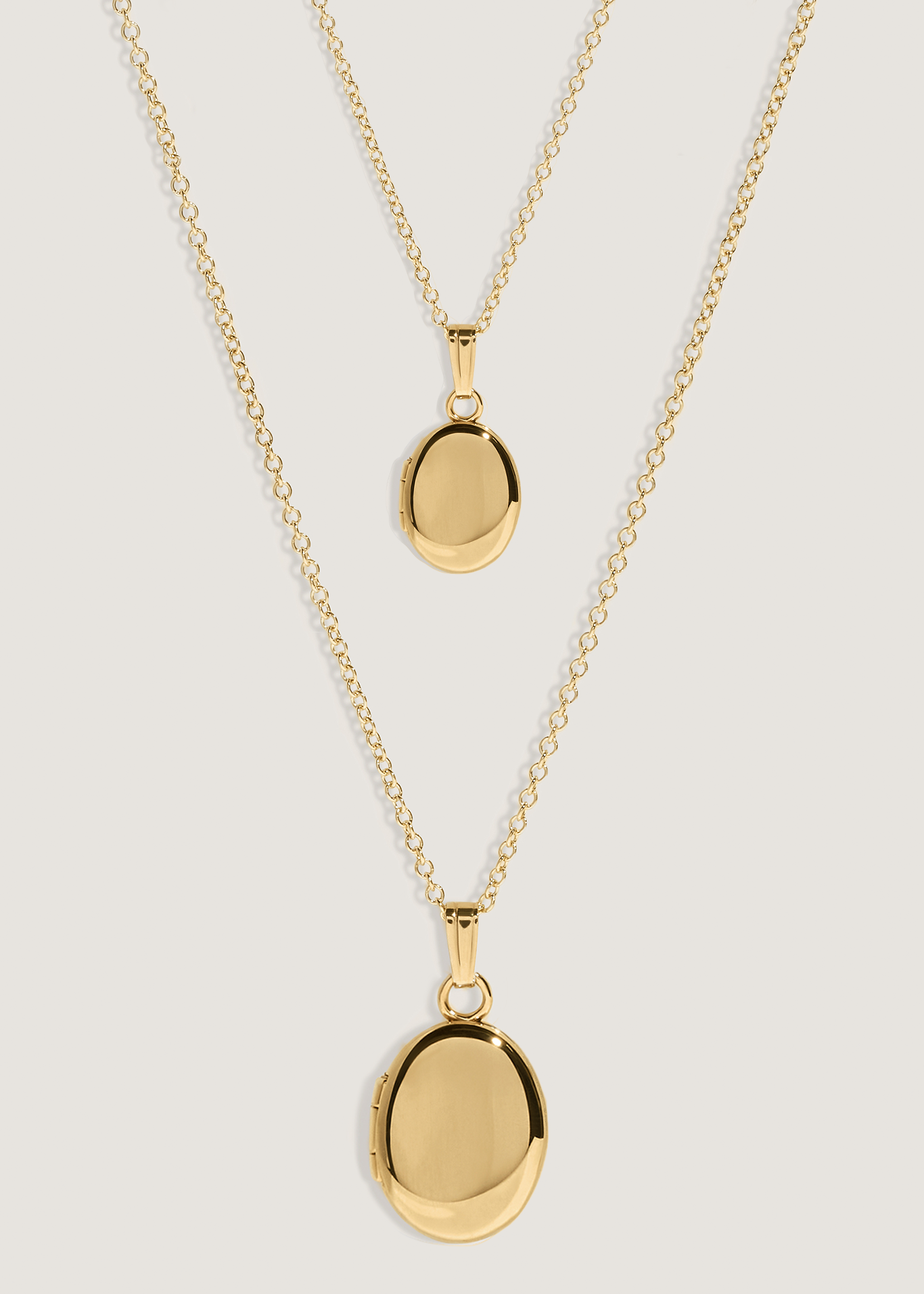 Mommy + Bébé Maison Oval Locket Necklaces