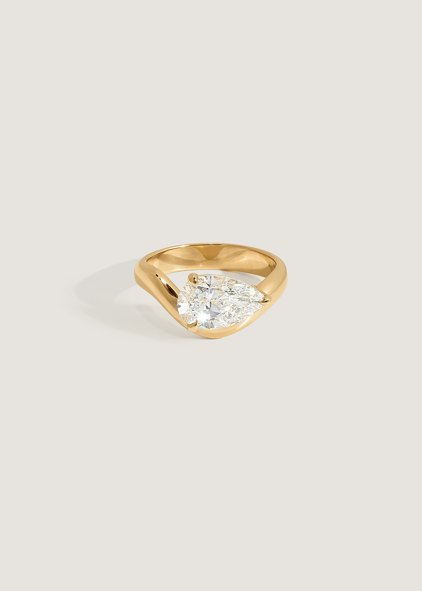 Solei Pear Ring Diamond