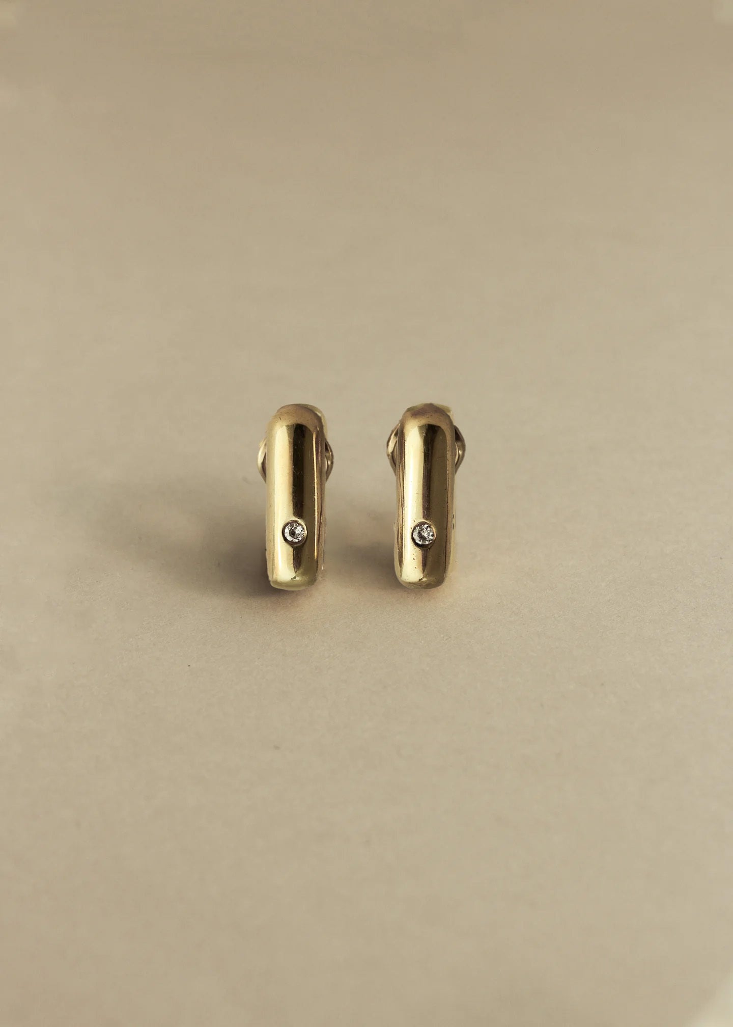 Vintage 18K Gold Tubular Hoops with Diamond