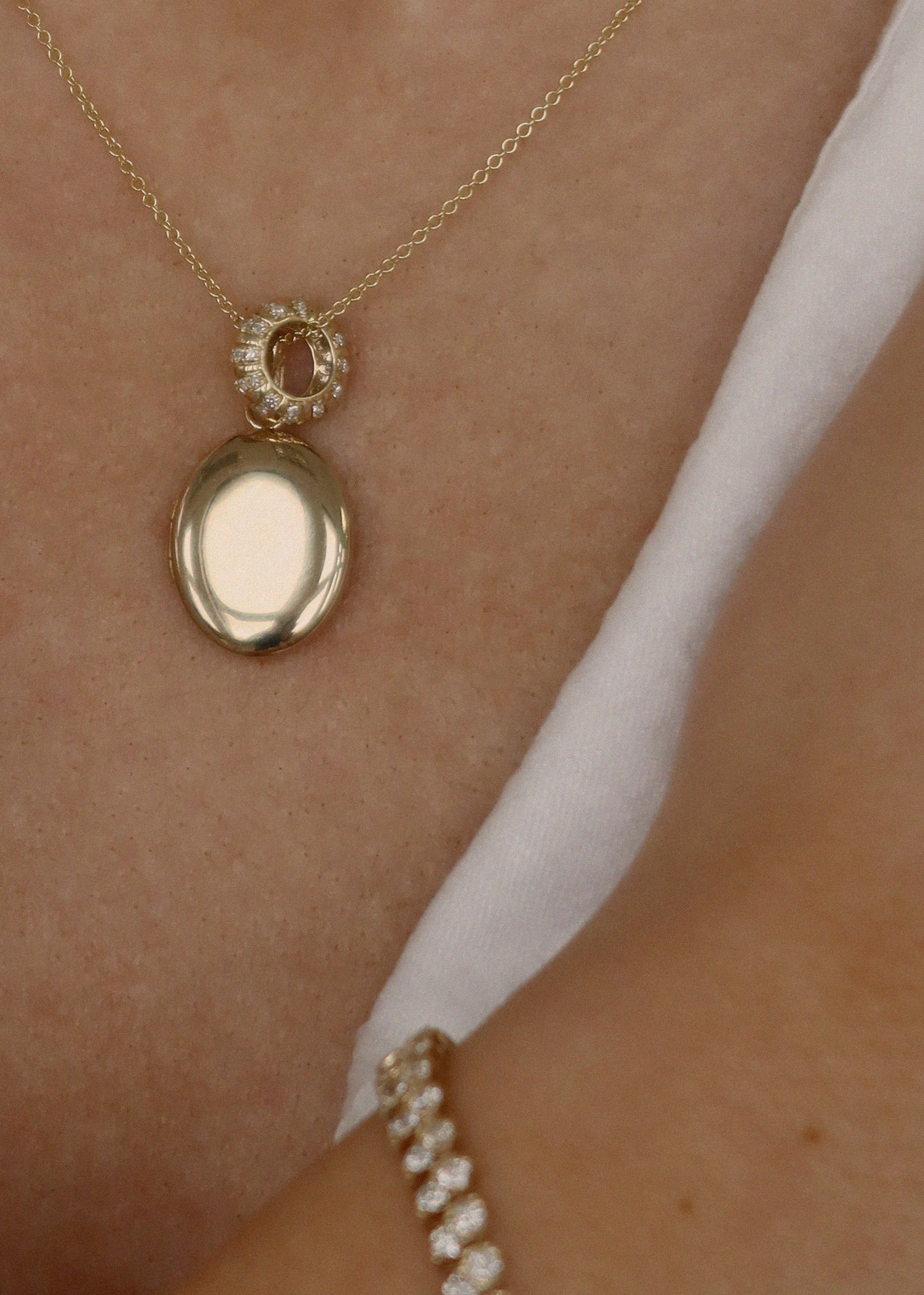 Vivienne Horizontal Pavé Charm Diamond