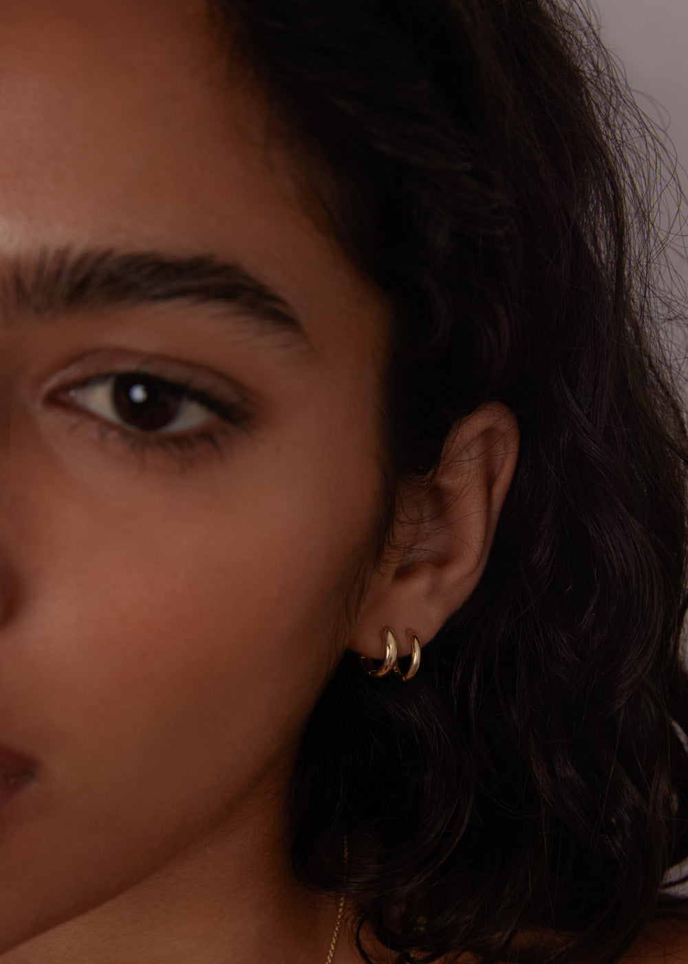 alt="Petite Hoop Huggie Earrings"