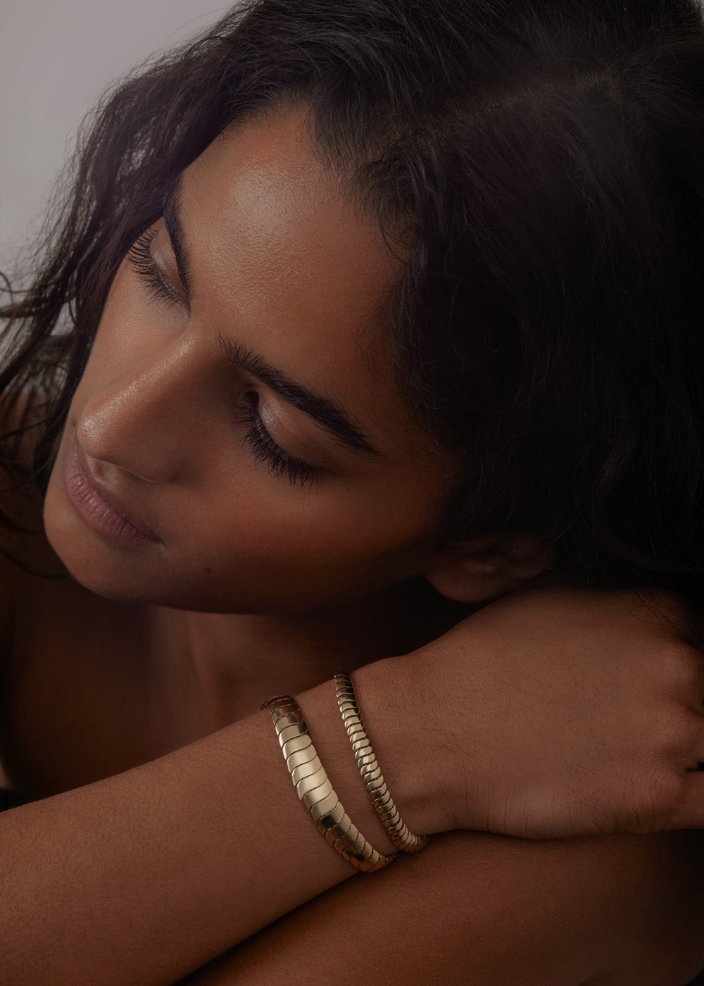 alt="Cobra Chain Bracelet I and Cobra Chain Bracelet II"