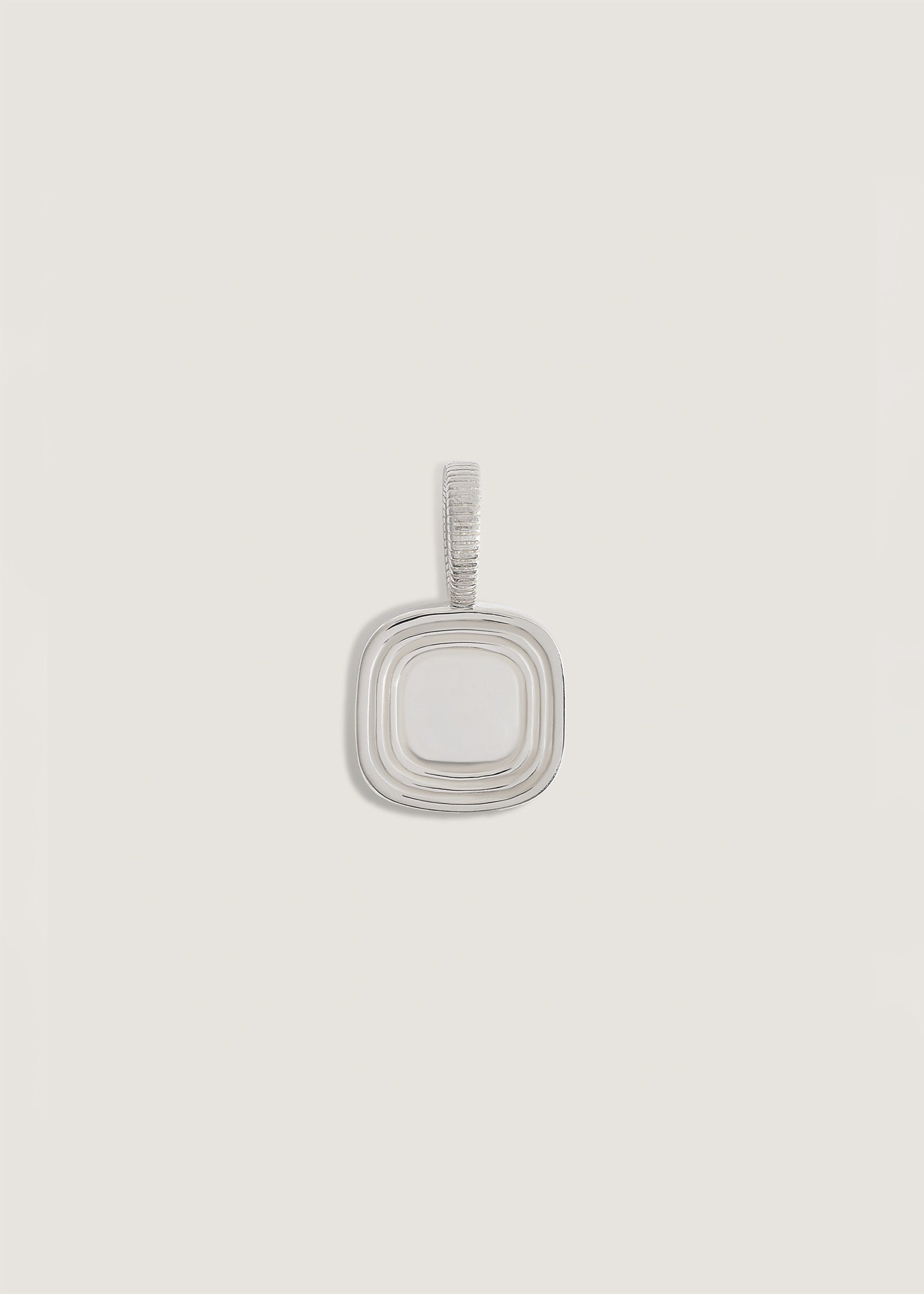 The Estate Pendant Silver - ENGRAVING