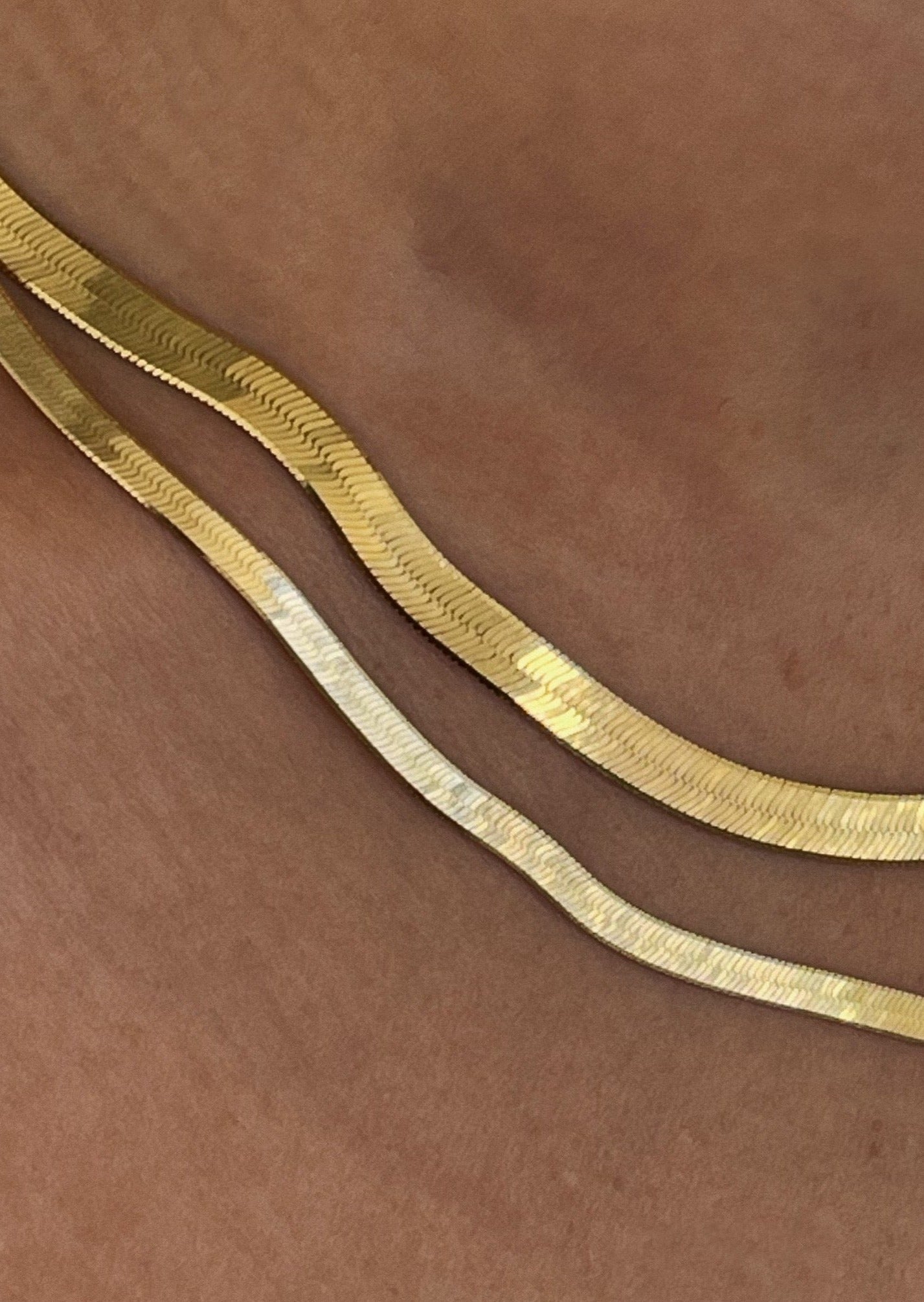 alt="Carter Flat Herringbone Chain III compared to a Carter Flat Herringbone Chain II"