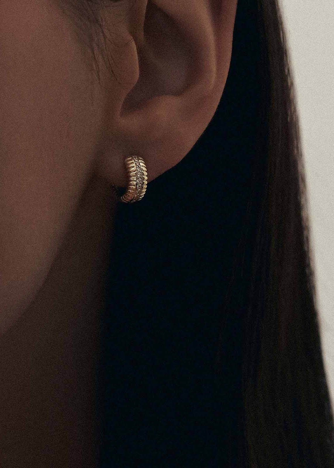alt="Solis Ribbed Pavé Earrings"