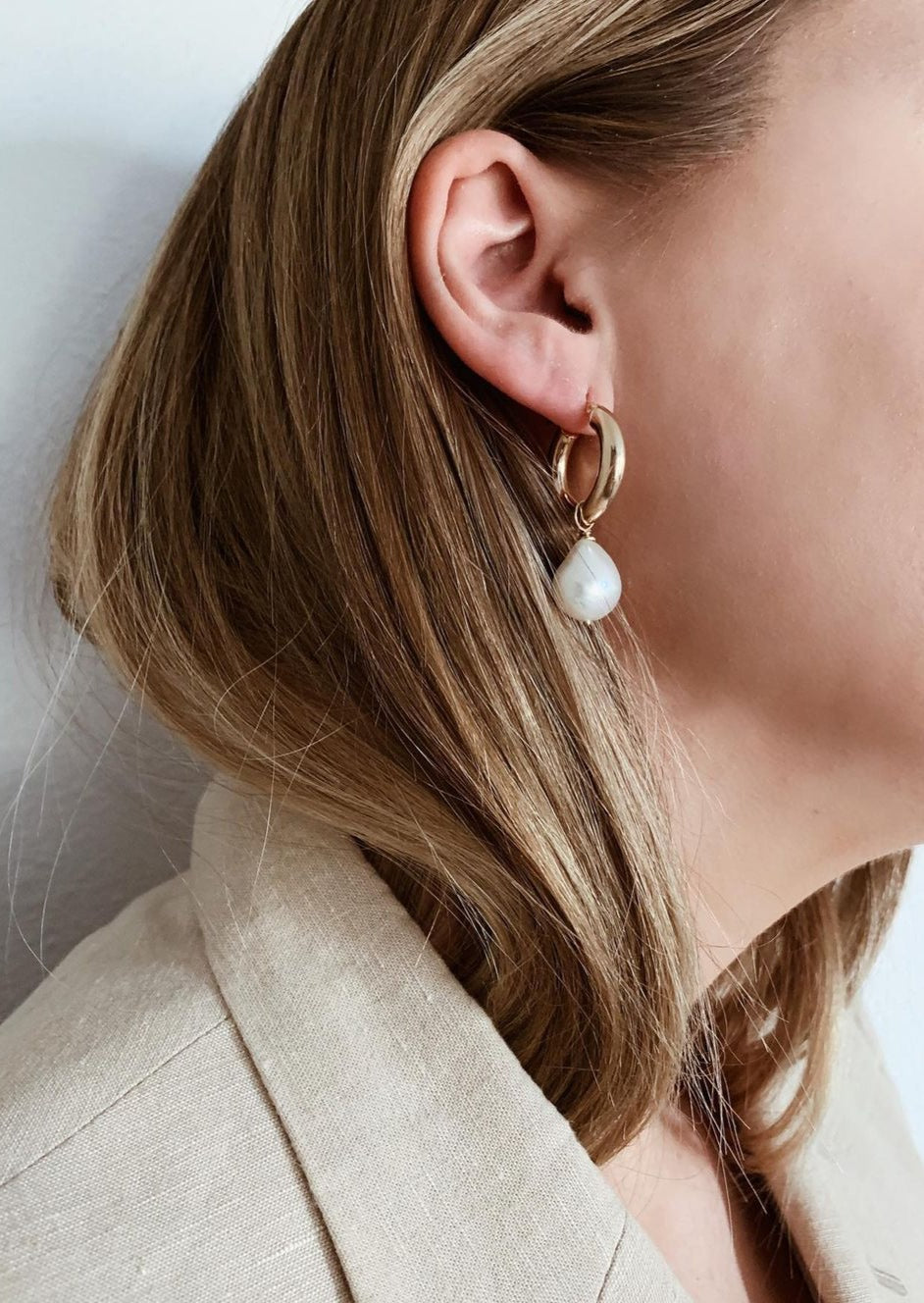 alt="Products Baroque Pearl Hoop Earrings"