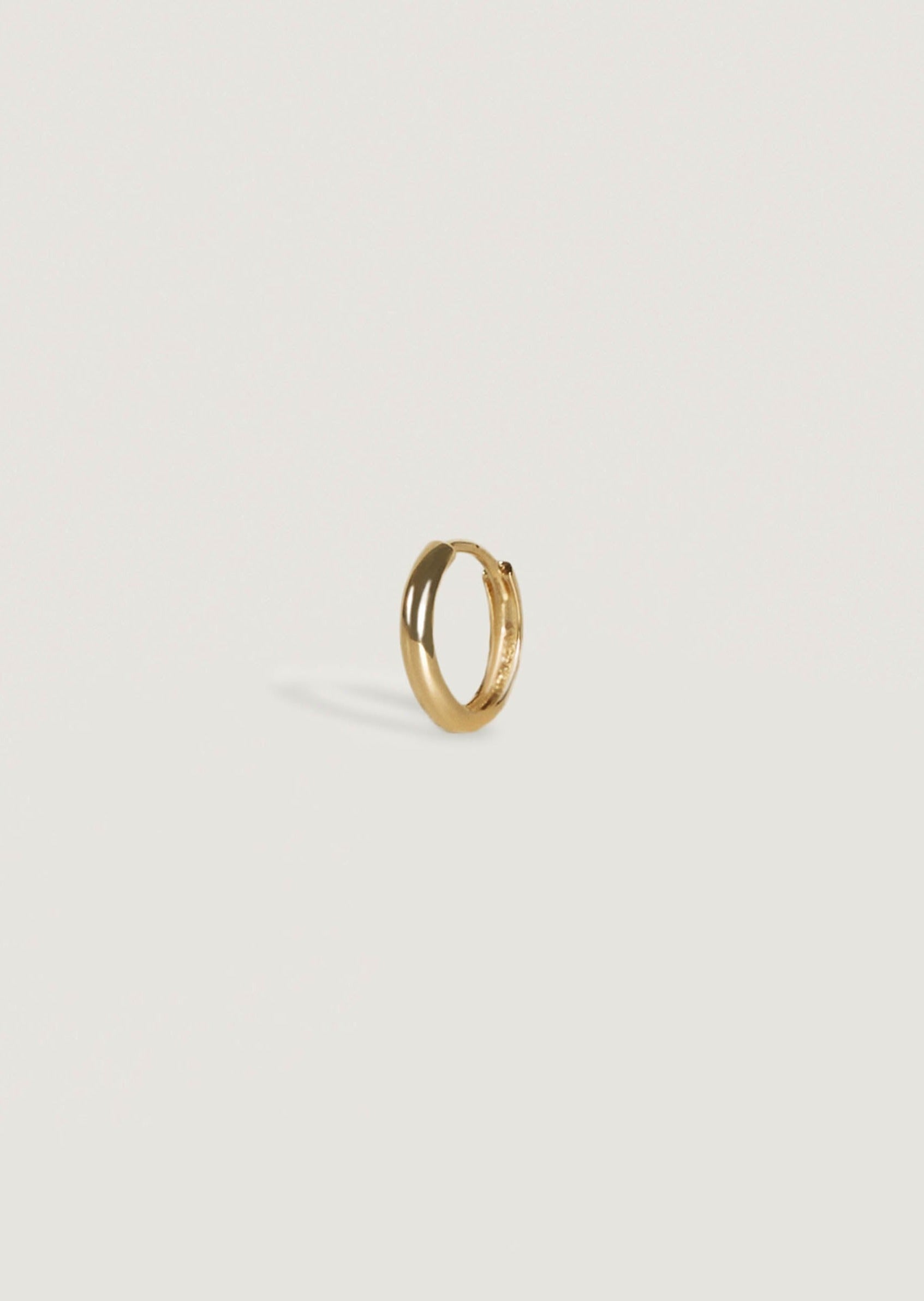alt="Petite Hoop Huggie Earrings"